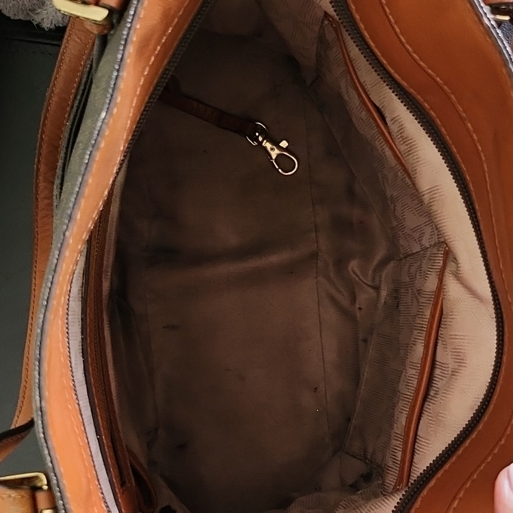 MICHAEL MICHAEL KORS VOYAGER MEDIUM LOGO TOTE BAG - Picture 7 of 13